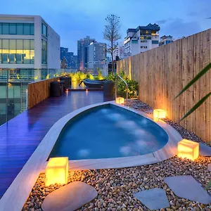 Hotel Silverland Min ***